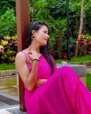 Kajal Sharma Instagram - 🌷