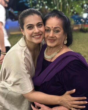 Kajol Instagram - And that’s a wrap! Better than a movie ending for sure . Wishes for the coming year to all of you 
May u always run out of chairs for your guests
May ur table always groan with the weight of food and friends..
May ur neighbours always complain about how long and fun ur parties are.. and last of all…. 
May ur joy be supremely infectious to the world around you always. 
#blessedbe #toasttothenewyear #happynewyear