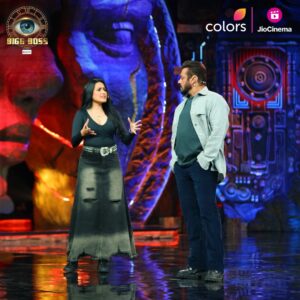 Kamya Punjabi Instagram - Weekend Ka Vaar mein hogi sitaaron bhari raat. From @kiaraaliaadvani to @alwaysramcharan, sabhi honge Salman ke saath. 🔥

Dekhiye #BiggBoss18 Weekend Ka Vaar Shanivaar aur Ravivaar raat 9.30 baje @colorstv aur #JioCinema par.

#BB18 #WeekendKaVaar #BiggBoss18onJioCinema #BiggBoss @beingsalmankhan #KamyaPanjabi @adnan_a_khan @ayesha.singh19 @mona151082
