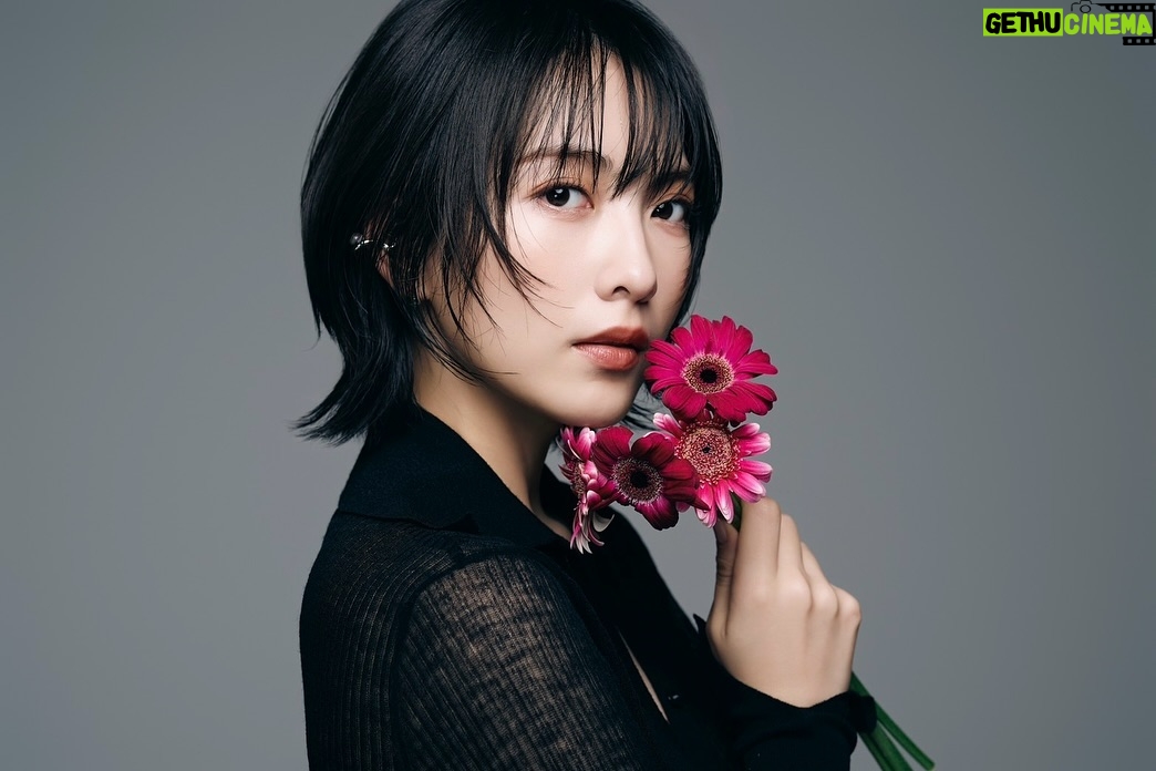 Kang Ji-young - 21.5K Likes -