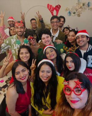 Kanisha Malhotra Instagram - Merry Christmas Everyone. Sorry for the late post, I was busy celebrating my most favourite festival. I love this time of the year & so I had a chotu sa party at home & what a banger it was. Thanks for who came & sorry to whom I forgot to invite. It was supposed to be a small close knit affair but I don’t know how my parties end up becoming massive 🥲🫣🫢Anyways hope you enjoying your Christmas. 
Yeshu di balle balle & Merry Christmas 🤶🎄🪩🕺💃🏻💖🎉✨

#christmas #christmastree #christmasdecor #christmastime #christmas2025 #party #christmasparty #trending #viral #kanishamalhotra