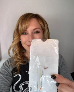 Kari Byron Instagram - Having a virtual garage sale again! Didn’t get what you wanted for X-mas? How about something weird like the RFID chip removed from my arm😂 or the heels I wore at the White House Science Fair years ago. https://www.ebay.com/itm/205189838298