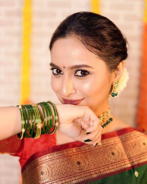 Karishma Sawant Instagram - Aaiii g ✨

Muah @vanshikhachanglanimua 
Clicked by @nikhil.p.sawant