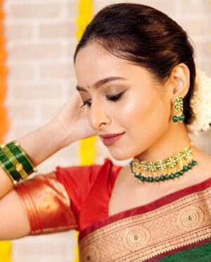Karishma Sawant Instagram - Aaiii g ✨

Muah @vanshikhachanglanimua 
Clicked by @nikhil.p.sawant