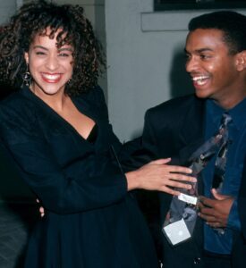 Actress Karyn Parsons HD Photos and Wallpapers February 2025