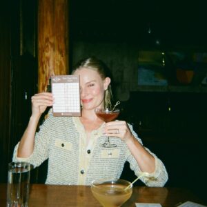 Kate Bosworth Instagram - Happy New Year!!!! What can I say, we were kids of the 90’s! Plus @justinlong said this song gets him a little… excited to kiss :) 😘🎊😘