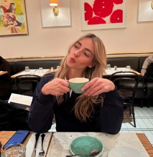 Katelyn Tarver Instagram - A little nyc dump for you while you’re hopefully rotting away on a couch somewhere 💕