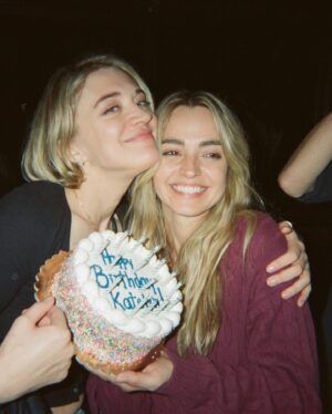 Katelyn Tarver Instagram - Novemberrrrr dumppppppp 💋💋