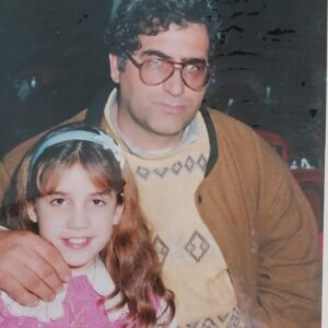Katerina Stikoudi Instagram - Ένας Νίκος με μεγάλωσε με πολύ αγάπη , σε έναν Νίκο προσπαθώ κι γω κάθε μέρα που περνάει να του δείχνω αφοσίωση και να τον βλέπω να χαμογελάει .. 
Μπαμπά σ αγαπώ !
Γιε μου σε λατρεύω !
Χρόνια σας πολλά !