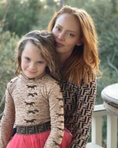 Actress Kathryn Dennis HD Photos and Wallpapers September 2021