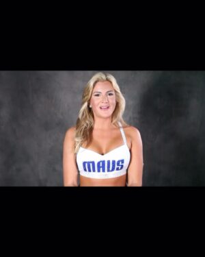 Kathryn Dunn Instagram - dallas mavs & yap 🏀💙
ps swipe to slide 6 for some mavs dancer lore 🤭