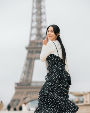 Katrina Halili Instagram - Bonjour, mon amour. 🇫🇷

Thank you so much Ate @charissetinionp and @niceprintphoto for beautifully capturing my Paris experience. 😘 #niceprintinternational