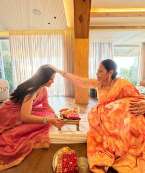 Katrina Kaif Instagram - Happy करवा चौथ ✨