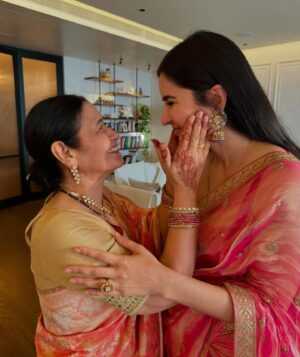 Katrina Kaif Instagram - Happy करवा चौथ ✨