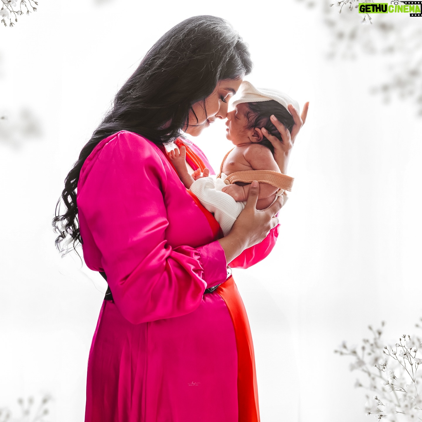 Kavitha Gowda - 60.1K Likes - I have come to a realisation that when I hug you , I need that hug more than you do . Pure love cannot be more sweeter than is 🩵 happy 2 months my little one .
Thankyou @shotsbyshru for being so supportive.
#newborn #2monthsold #kavithagowda #chandankumar