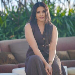 Kavya Shetty Instagram - 🤎🐻✨