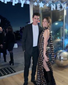 Actress Kayla Ewell HD Photos and Wallpapers March 2025