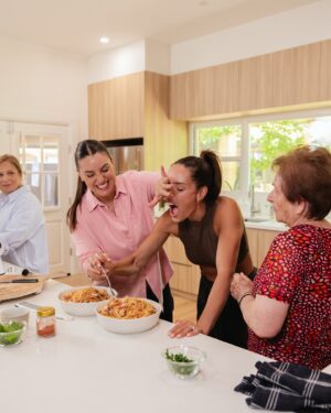 Kayla Itsines Instagram - Our family recipes are now YOUR family recipes ❤️🇬🇷 You guys…. we actually got RECIPES out of Yiayia… do you know how impossible this was 💀 When we asked her how much salt she said “ah not much” …. YIAYIA!! That’s NOT an amount 🤣😂 Link is in my bio and I’ve made a little highlight reel for it too 👀😍 Happy cooking !!!