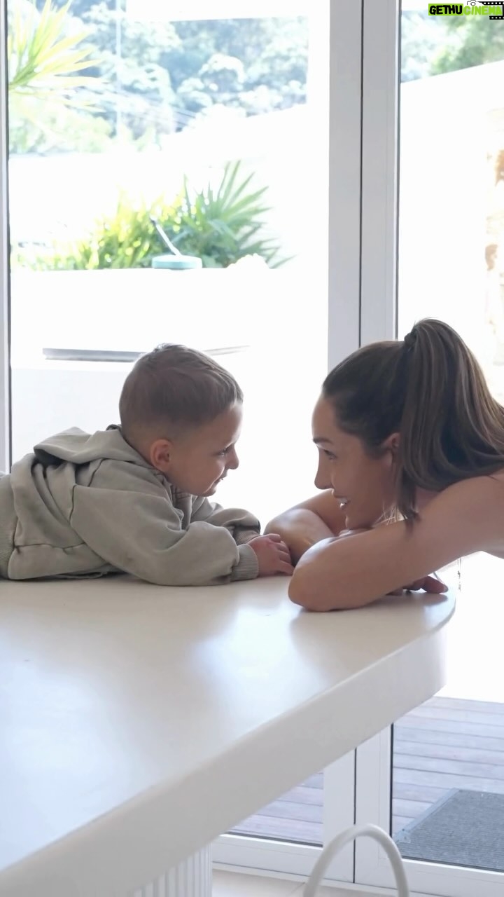 Kayla Itsines - 31.1K Likes - “You can’t eat a block of cheese for lunch” - said every mum to their toddler at some point 🤣