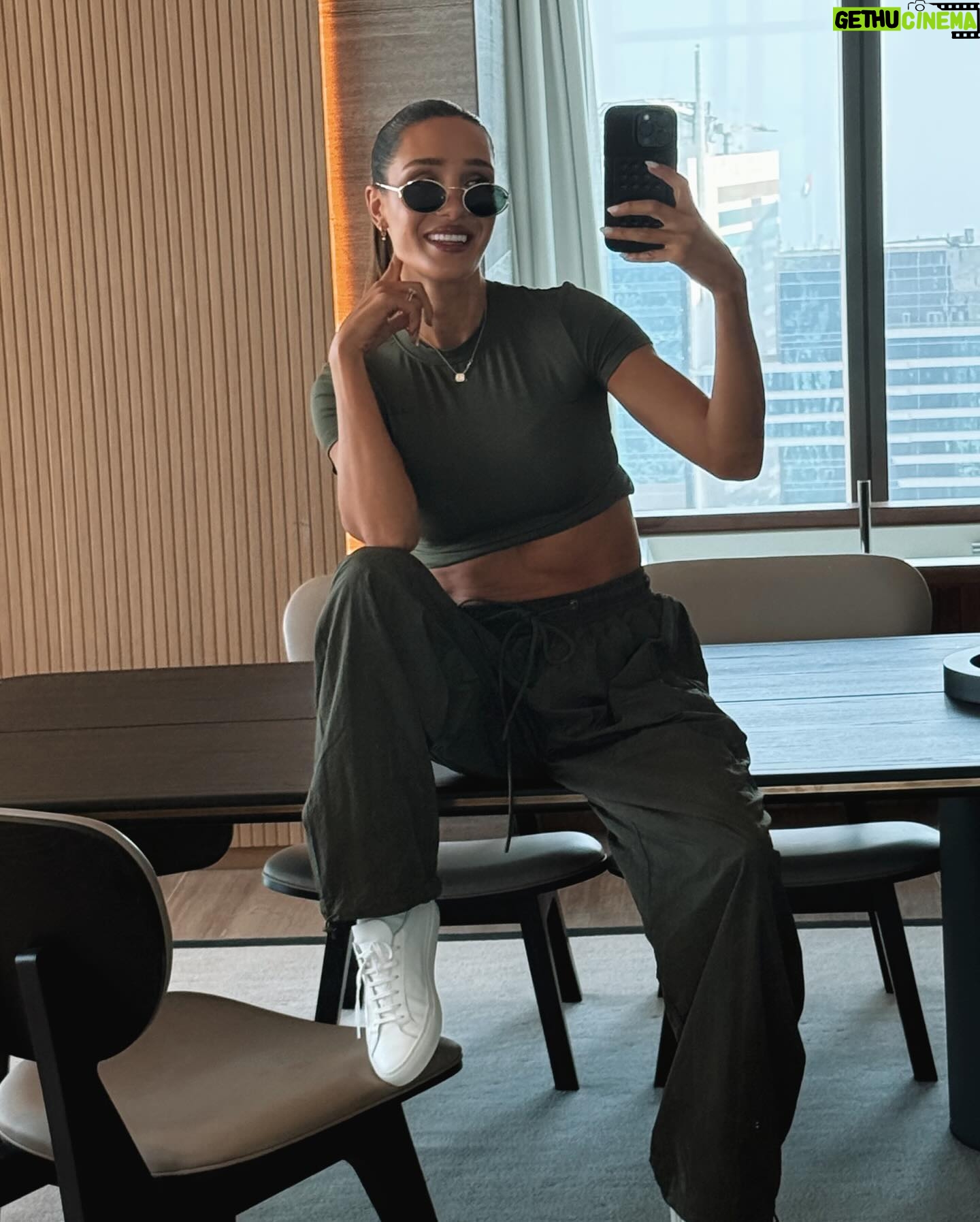 Kayla Itsines - 26.6K Likes - Dubai, thank you so much for having us 🇦🇪❤️