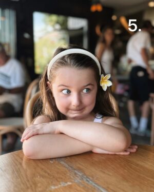 Kayla Itsines Instagram - We're almost at the end of the year... which Arna are you? 🤣