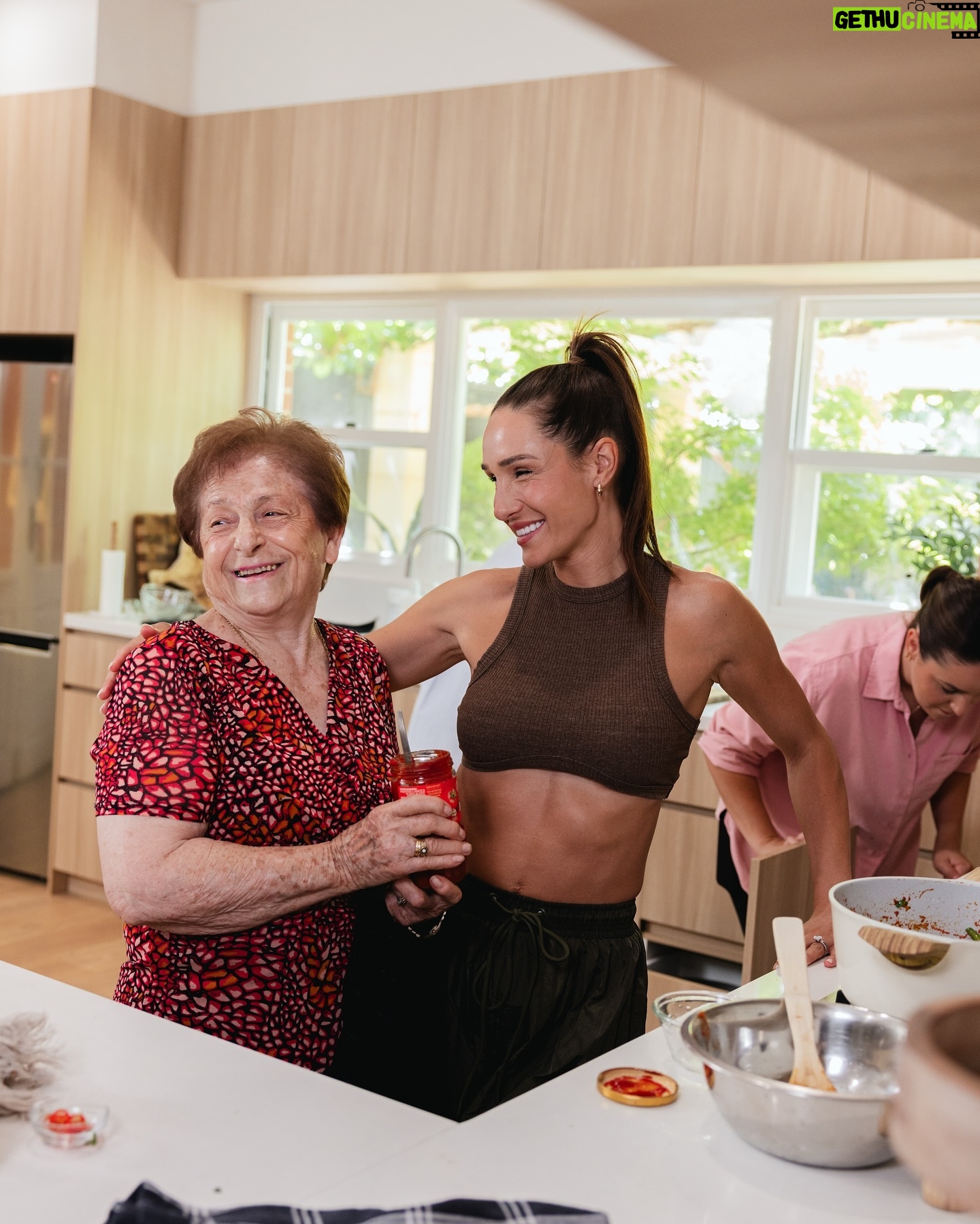 Kayla Itsines - 25.4K Likes - Our family recipes are now YOUR family recipes ❤️🇬🇷 You guys…. we actually got RECIPES out of Yiayia… do you know how impossible this was 💀 When we asked her how much salt she said “ah not much” …. YIAYIA!! That’s NOT an amount 🤣😂 Link is in my bio and I’ve made a little highlight reel for it too 👀😍 Happy cooking !!!