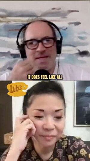 Keiko Agena Instagram - Breaking down @gilmoregirls Season 1 Episode 2 with @keikoagena (aka Lane Kim)! Listen to the full @iamallinpodcast recap at the link in my bio 🧢 https://linktr.ee/scottgordonpatterson 
.
🧢 @scottgordonpatterson @scottypsbigmugcoffee @iheartpodcast 
.
.
.
#Gilmoregirls #keikoagena #lanekim #lukedanes #iamallinpodcast #lukesdiner #ismellsnow #ScottPatterson #StarsHollow #iamallin #starshollow #warnerbros #lorelaigilmore #rorygilmore #lukeandlorelai #iheartradio #iheartpodcast