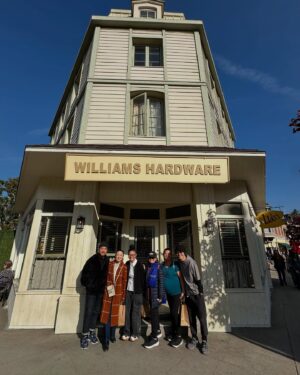 Keiko Agena Instagram - Had a blast at the Stars Hollow @wbtourhollywood. My mom and sister wanted to go. Thank you @jamesepettit for setting up a VIP tour with Amanda. She’s the best! We drank founder’s day punch and went to the prop house and took a bunch of pics and played around in Luke’s Diner in Lane’s old sweater. Such a special day with family and friends. @ashes.gigi.mini @halmoniagena @shinkawasaki @priskamusik @0abrahamkim0 

Thank you @valeriescateyescream for saving that sweater for me. 💕
#gilmoregirls #lanekim