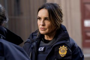 Kelli Giddish Instagram - Word of advice: never mess with Benson or her squad. Watch the all-new fall finale of #SVU TONIGHT 9/8c on @nbc and streaming on @peacock.