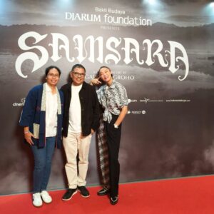 Kelly Tandiono Instagram - Samsara is a beautiful Indonesian mystical cinema concert by @garin_film about a man from an impoverished family who was rejected by the wealthy parents of the women he loves. Desperate, he strikes a bargain with the Monkey King performing dark ritual to gain wealth. The insatiable hunger to become something one is not and the boundaries one is willing to cross to achieve it. 
.
It was such a beautiful and magical cinematic experience with amazing visuals of silent black and white film mixed with balinese culture and instruments. I had goosebumps watching it, it was breathtaking ♥️♥️
.
Congrats to mas Garin, all cast and crew it was remarkable ♥️
.
#Samsara #CinemaConcert #TIM #TamanIsmailMarzuki #Indonesia