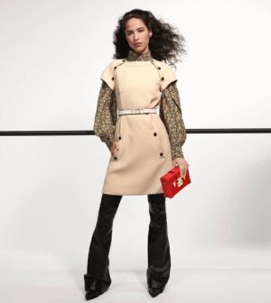 Kelsey Asbille Instagram - @louisvuitton x @nicolasghesquiere
#LVprefall19 💚
