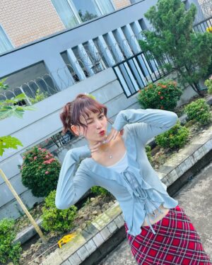 Khin Wint Wah Instagram - 🙌🌻🩵
