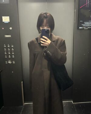 Kim Bo-ra Instagram - 🤳🏻🪞⛄️