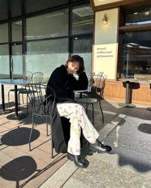 Kim Bo-ra Instagram - 🤳🏻🪞⛄️