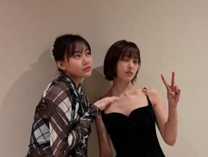 Kim Bo-ra Instagram - The 16th Melon Music Awards, MMA2024(MMA, 멜론뮤직어워드) @melon_music 에서 시상을 하게 되어 영광이었습니다, 소중한 자리 감사합니다🍈🎵.

* @you_naaaaa 유나 만났다🤝🏻