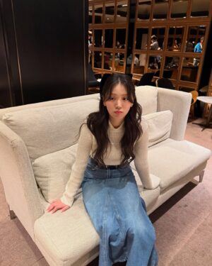 Kim Ji-eun Instagram - 제가 더빙 으로 함께한 애니메이션 영화 
<니코 : 오로라 원정대의 모험> 이 오늘 개봉 했습니다 !!
많은 관심 부탁드립니다 ! 🎄🎅🏻⛄️

#니코3 #니코_오로라원정대의모험 #스텔라