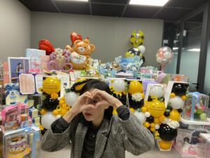Kim Ji-won Instagram - 올해도 덕분에 행복 가득한 생일이었습니다❤️감사합니다❤️