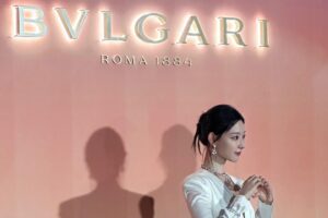 Kim Ji-won Instagram - @bvlgari #불가리 #영원한재탄생 #EternallyReborn ❤️