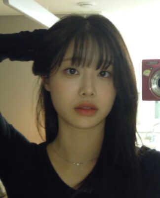 Countdown: Kim Ji-woo's 10 Most Popular Instagram Posts
