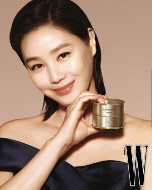 Kim Sung-ryung Instagram - #아이오페 @iope_official #Wkorea #아이오페슈퍼바이탈 🤩 아주 쫀쫀하고 #좋아요