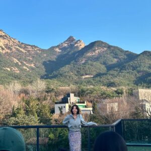 Kim Sung-ryung Instagram - #유퀴즈온더블럭 #유퀴즈 #오늘밤 8:45
많은 시청 해주실꺼죵🥳🥳🥳