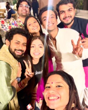 Kinjal Rajpriya Instagram - These Two ❤️ @iamaarohii @tatsatmunshi 
A unique wedding of our favourite people 🫶
Wishing you guys the best time together ahead !! #LotsOfLove 
Had the best of times with all together ✨
Picked my favourite candids from wedding !

And I did it, missed not a single function 😃 #PushedBackSocialAnxiety with fun & food 💃
