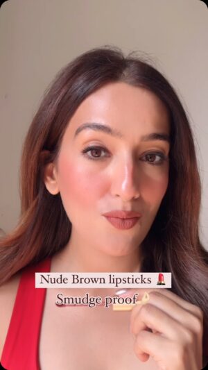 Kiwi Tandon Instagram - Details 👇

1. @smashboxindia ‘stepping out’ This one is a cool-toned shade, perfect for medium to fair skin tones..it’s a lovely mix of brown and light mauvish .

2. @hudabeauty ‘trendsetter’ nude brown shade that everyone adores. These lipsticks are super comfortable on the lips and don’t dry lips out.

3. @nyxcosmetics_in shine loud ‘ magic maker’ it’s a glossy lipstick but 100% matte. It’s comes with gloss also & Looks glossy on lips.

4. @narsissist ‘somebody to love’ The formula feels premium and luxurious, and it doesn’t dry out your lips..even if you have naturally dry lips. The shade has my heart, it’s a gorgeous, rich brown that’s absolutely stunning.

5. @maybelline_ind ‘Amazonian’ It’s not the best for dry lips, but the shade is beautiful and budget-friendly. I highly recommend it! Just apply a lip balm beforehand for extra comfort.

6. @kirobeauty ‘ nutmeg nude ‘ It’s a deep, true brown shade that’s perfect for work wear and complements Indian skin tones beautifully. Plus, it’s super comfortable and lightweight on the lips!

7. @toofacedlovesindia ‘making moves’ This is one of my everyday go-to shades…a nude brown that’s perfectly balanced. It’s not too light, not too dark—just the perfect brown
 I am wearing too faced in the video . 

Save this as sale has just started ☺️😉
Links in broadcast and stories 🔗

(Brown lipstick, brown skin makeup, matte lipsticks, transfer proof makeup, liquid lipstick, office wear lipstick)
#liquidlipstick #mattelipstick #smudgeprooflipstick #brownlipstick #brownskingirl #brownskinbeauty #brownskinmakeup #workmakeup #officelipstick #easytutorial #lipstickswatch #narslipstick #nyxlipstick #smashboxlipstick #hudalipstick