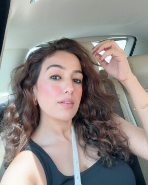 Kiwi Tandon Instagram - 🚗 🤳 last is my favorite ♥️

(Selfies, self love, portraits, car selfie, lipsticks, makeup influencer, makeup)
#cutepics #makeup #makeupinspo #lipsticks #selfmakeup #shades #outfitinspo #selfielove #selfies #weekendfun #indianinfluencer #chicstyle #styleinspiration #instacarousel #carousel #instapicsoftheday #iphonepics #iphone16promax #newpics #explore