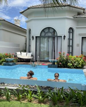 Kiwi Tandon Instagram - Little moments from Vietnam 🇻🇳 part -1 

1. Rocking Hot 💄 in a country where makeup is a rare sight—definitely standing out in the crowd! 🤣
2. Ocean  breeze, sandy toes, and us together 🌊💕
3. Me time for 🤳🙃
4.Our beautiful villa property @meliavinpearlphuquoc @meliahtlresorts must stay if u visit phu Quoc 
5.  Natures tiny wanderer 🐌 
6. My little world🫶🏻
7.Our private villa facing beach side 🏝️ 
8.. My best friend my little sis ❣️ ( it was our first actual trip after ages )
9- 15The famous bana hills , golden bridge 
16-19 Lantern city ( it’s beautiful in night) 
20. Good night 😴 

(Vacation , Vietnam vacation, travel blogger, travel pics, blog, beauty bloggers, Indian beauty blogger, chic style, fashion blog, minimal makeup, family vacation)

#travelreel #vietnamtravel #vietnamfood #vietnamtrip #vacationpost #vacationtime #summervacation #travelbloggers #beautybloger #pinklipstick #husbandandwife #vacation #vietnam #hanoi #beachviews #beaches #beachvibes #luxuryvillas #luxuryresort #phuquoc #sandandbeach