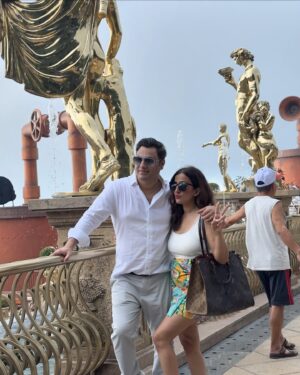 Kiwi Tandon Instagram - Little moments from Vietnam 🇻🇳 part -1 

1. Rocking Hot 💄 in a country where makeup is a rare sight—definitely standing out in the crowd! 🤣
2. Ocean  breeze, sandy toes, and us together 🌊💕
3. Me time for 🤳🙃
4.Our beautiful villa property @meliavinpearlphuquoc @meliahtlresorts must stay if u visit phu Quoc 
5.  Natures tiny wanderer 🐌 
6. My little world🫶🏻
7.Our private villa facing beach side 🏝️ 
8.. My best friend my little sis ❣️ ( it was our first actual trip after ages )
9- 15The famous bana hills , golden bridge 
16-19 Lantern city ( it’s beautiful in night) 
20. Good night 😴 

(Vacation , Vietnam vacation, travel blogger, travel pics, blog, beauty bloggers, Indian beauty blogger, chic style, fashion blog, minimal makeup, family vacation)

#travelreel #vietnamtravel #vietnamfood #vietnamtrip #vacationpost #vacationtime #summervacation #travelbloggers #beautybloger #pinklipstick #husbandandwife #vacation #vietnam #hanoi #beachviews #beaches #beachvibes #luxuryvillas #luxuryresort #phuquoc #sandandbeach
