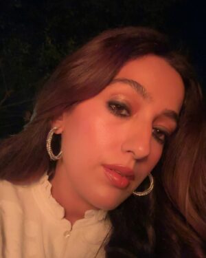 Kiwi Tandon Instagram - Grateful for the past, excited for the future, and ready to embrace all that 2025 has to offer. 💫 Wishing you all a Happy New Year🎊
Thank you for being on this incredible journey with me and my constant support . ♥️

(Happy new year, new beginnings, family , holidays, Jaipur celebrations)
#newyear2025 #newyearseve #holiday2025 #2025 #familytime #makeupblogger