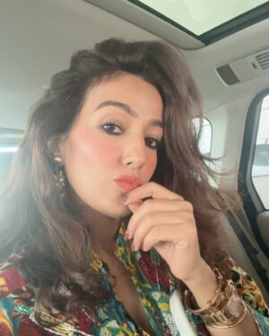 Kiwi Tandon Instagram - 🚗 🤳 last is my favorite ♥️

(Selfies, self love, portraits, car selfie, lipsticks, makeup influencer, makeup)
#cutepics #makeup #makeupinspo #lipsticks #selfmakeup #shades #outfitinspo #selfielove #selfies #weekendfun #indianinfluencer #chicstyle #styleinspiration #instacarousel #carousel #instapicsoftheday #iphonepics #iphone16promax #newpics #explore