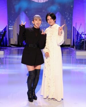 Ko Shibasaki Instagram - MUSIC FAIRでは倖田來未さんと初めてコラボ歌唱🎤
あいのうた〜かたちあるものを一緒に歌うことができました！くぅちゃん素敵な歌声をありがとうございました🫶

THE RAMPAGE 岩谷翔吾さんは、親友の横浜流星さん原案・初の書き下ろし小説で今年作家デビュー！㊗️

#倖田來未
#あいのうた
#かたちあるもの
#therampage
#岩谷翔吾
#選択