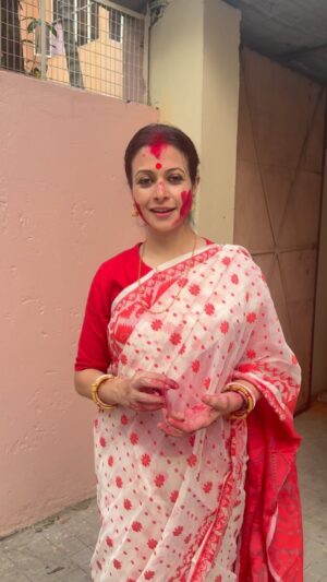 Koel Mallick Instagram - শুভ বিজয়া দশমীর প্রীতি শুভেচ্ছা ও অভিনন্দন। 🙏